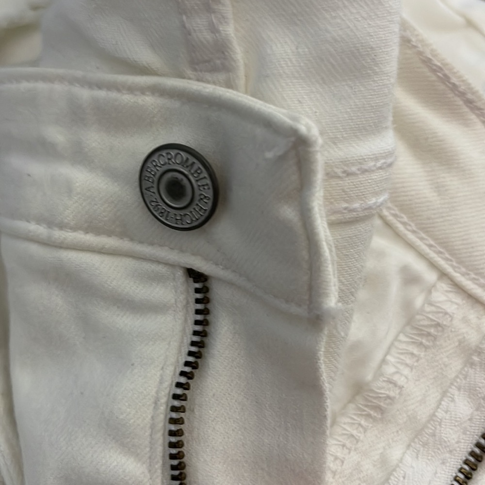 White Skinny Jeans With Rips - Picture 3 of 6